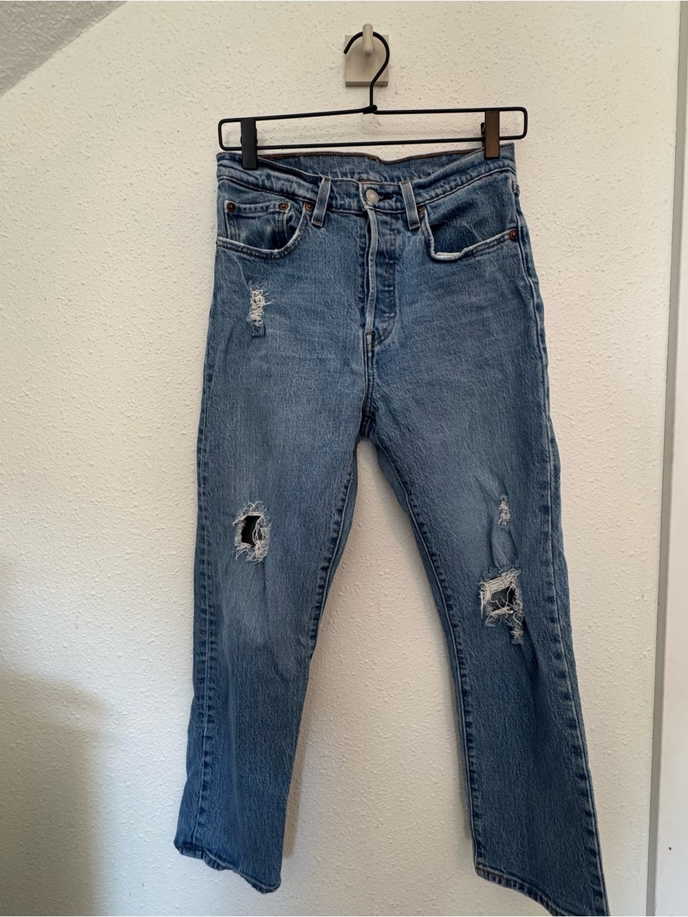 Levi's 501 Women's Distressed Ankle Straight Jeans